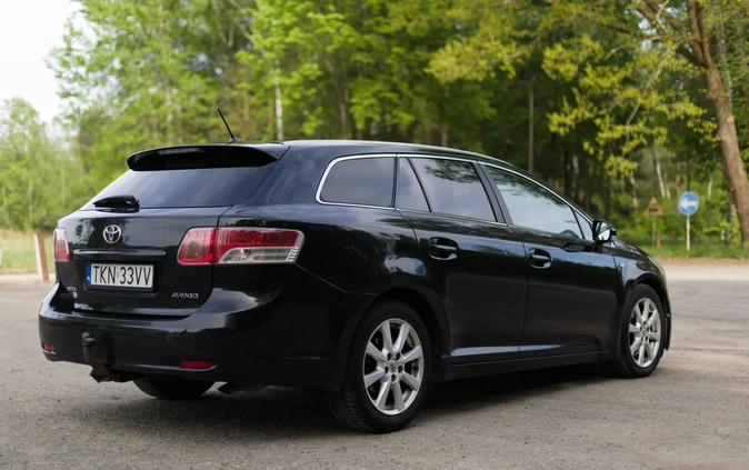 Toyota Avensis cena 22900 przebieg: 296000, rok produkcji 2010 z Kobyłka małe 352